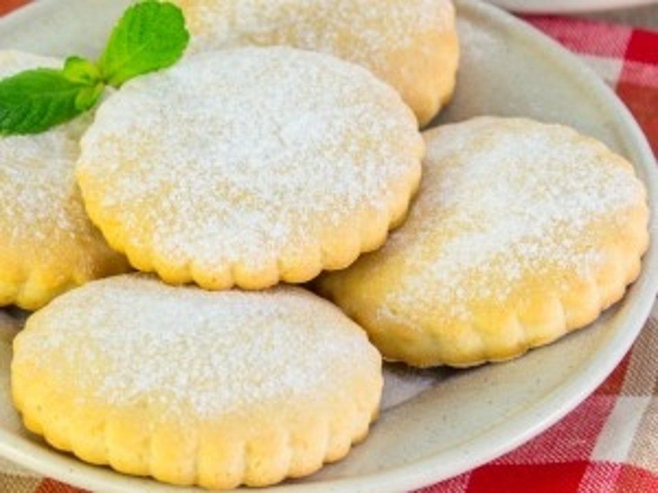 Необычные молочные коржики всего за полчаса: быстро и вкусно