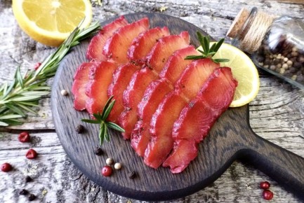 Гравлакс со свеклой