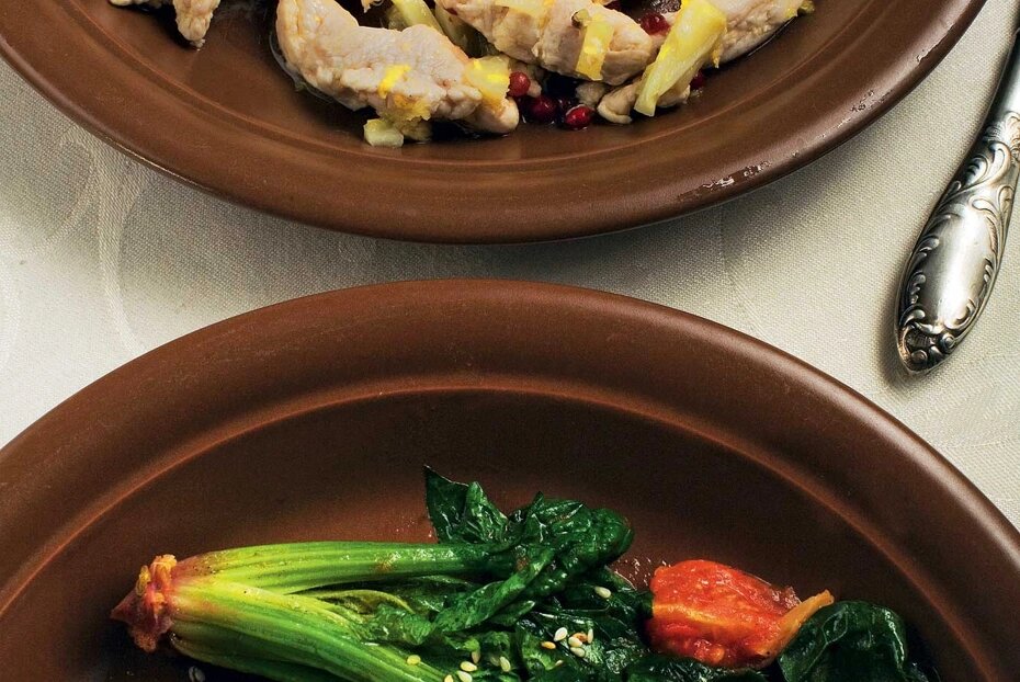 Шпинат с помидорами и чесноком: идеальное сочетание для легкого ужина