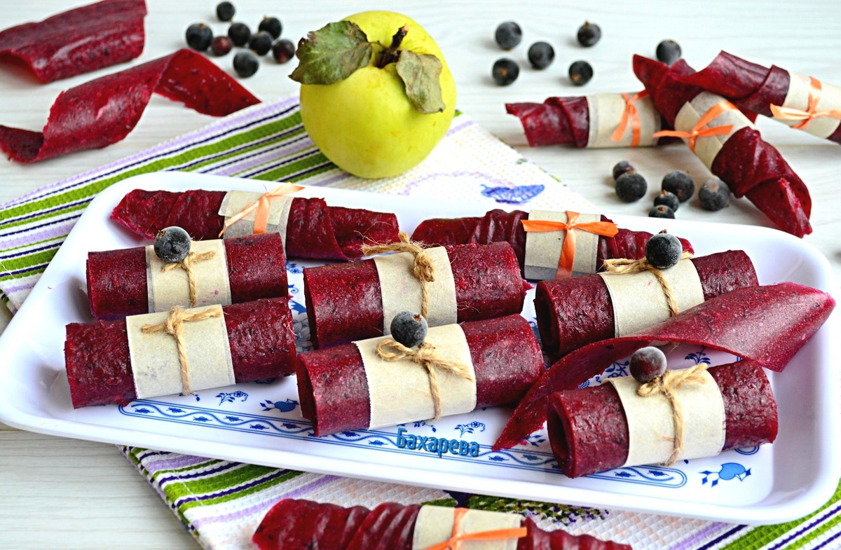 Яблочная пастила с черной смородиной: сладкое вдохновение для осеннего угощения