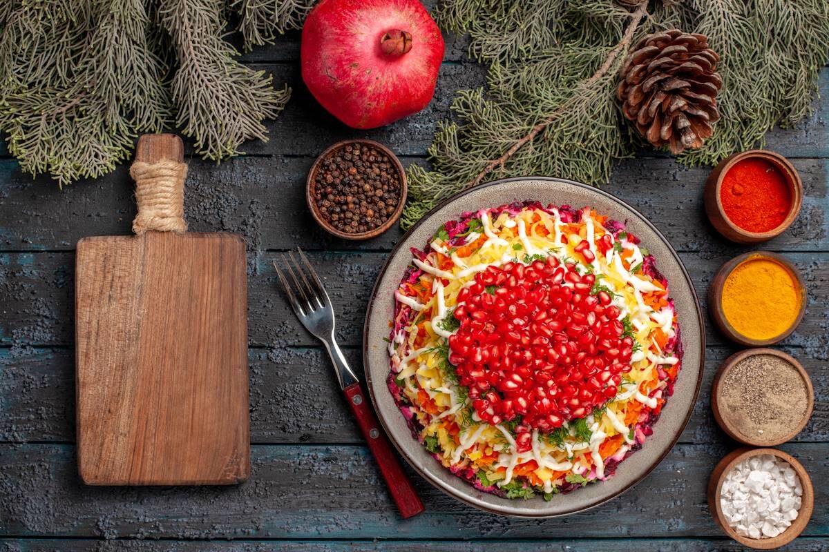 Необычные рецепты с селедкой для новогоднего стола