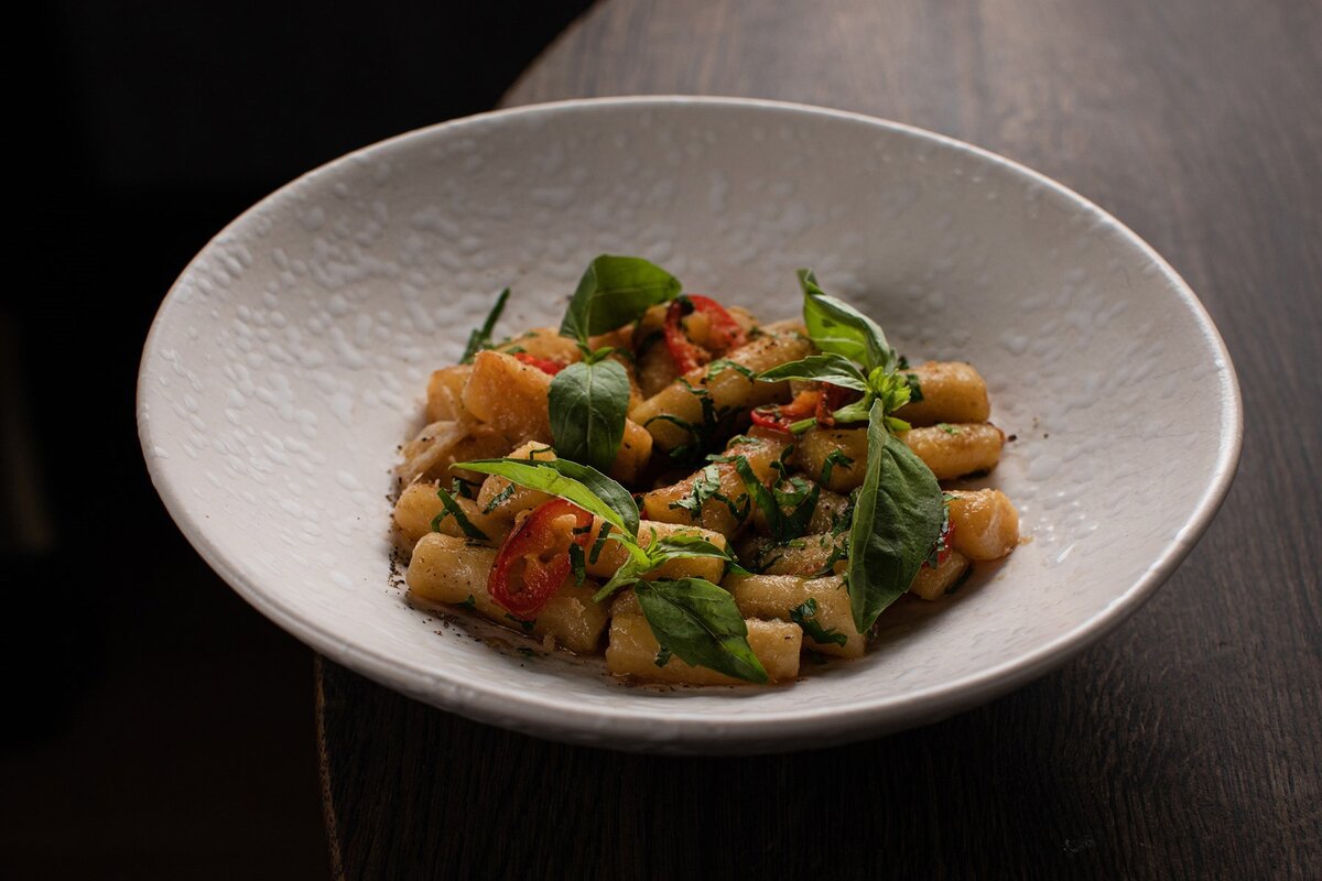 Ньокки с айоли и острым перцем