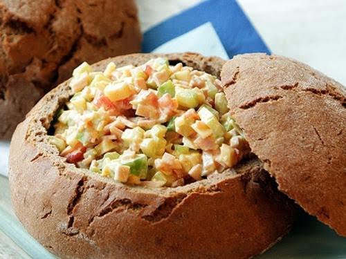 Салат в булочке: идеальное сочетание удобства и вкуса