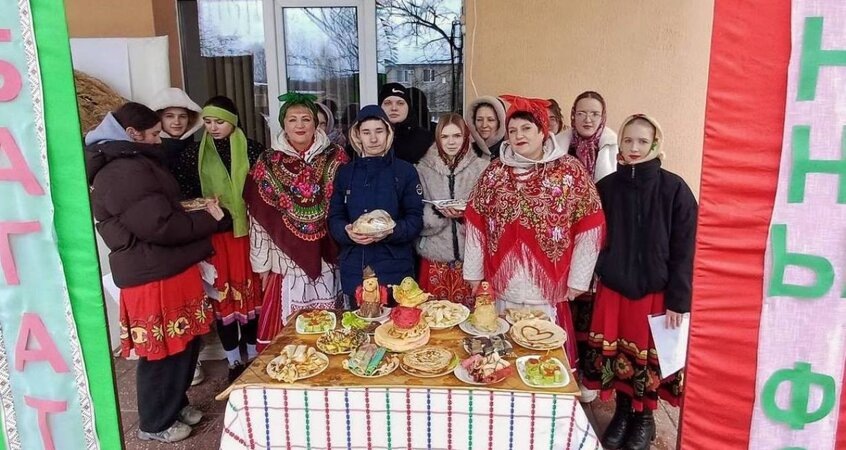 Блины и традиции: Масленицу отпраздновали в Жабчицах фестивалем в Пинском районе