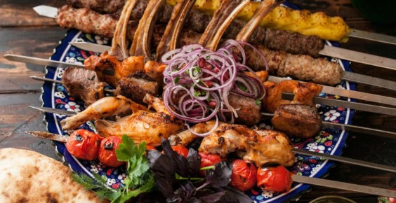 Шашлык: Мировой Путь Мяса на Углях