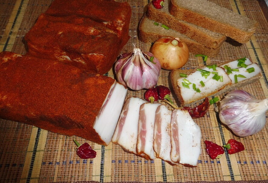 Шпик по-венгерски: не устоите перед этой изысканной закуской