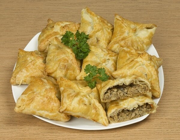 Пирожки с мясом и грибами: идеальное угощение для чаепития