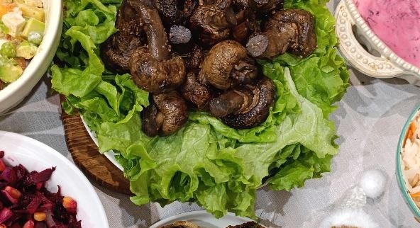 Восхитительные шампиньоны с медовыми нотками: идеальный рецепт на 23 февраля