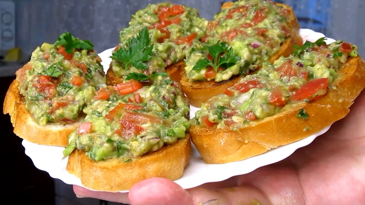 Секреты идеального авокадо: быстрые и вкусные бутерброды на любой вкус