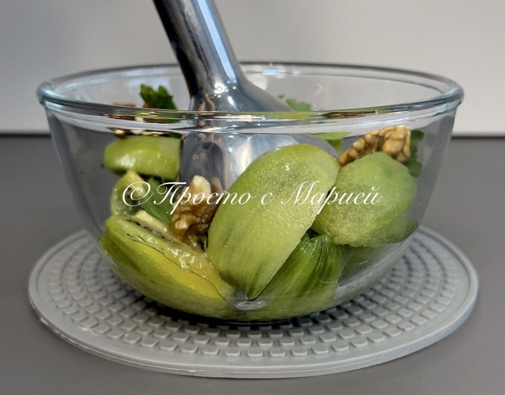 Необычный фруктовый соус к мясу: быстро, просто и очень вкусно