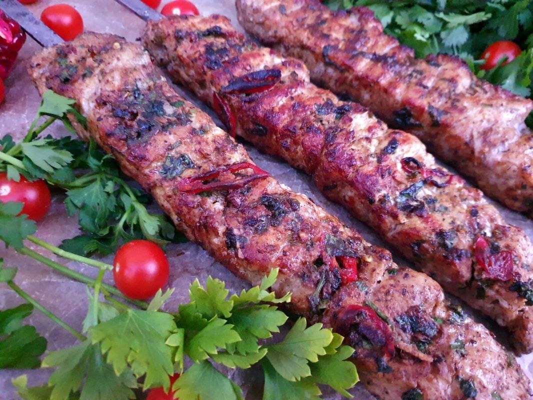 Ваш идеальный шашлык: как приготовить сочный карбонад на гриле