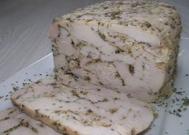 Куриная руляда: секреты приготовления без ветчинницы