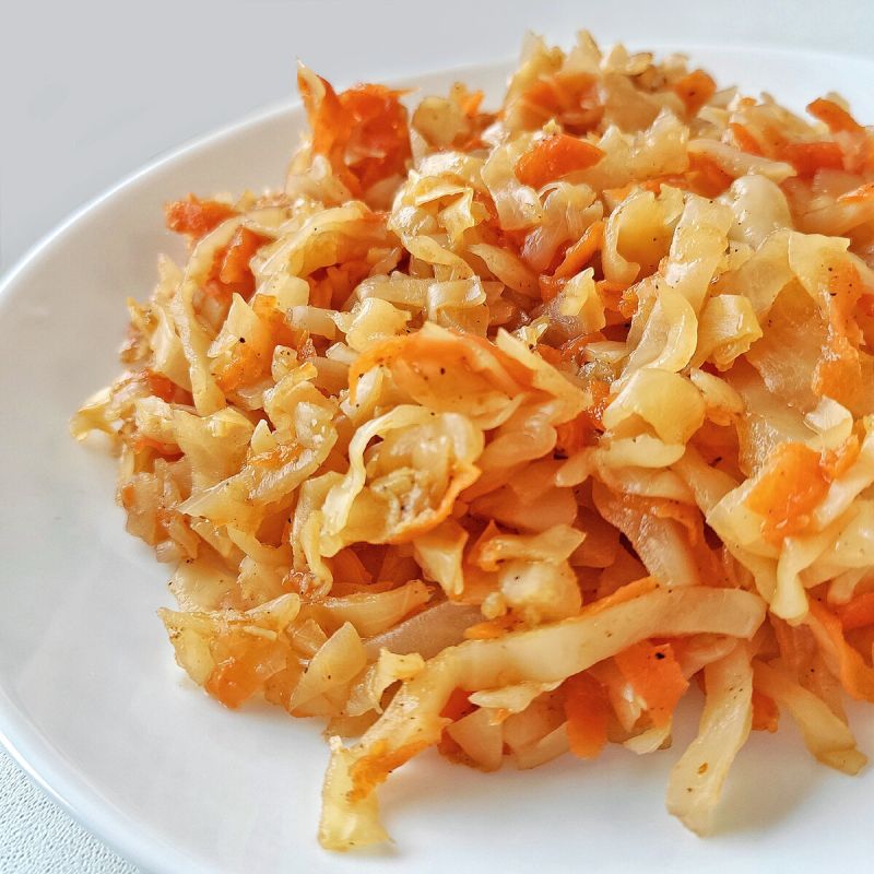 Тушёная капуста без масла: простой и полезный рецепт