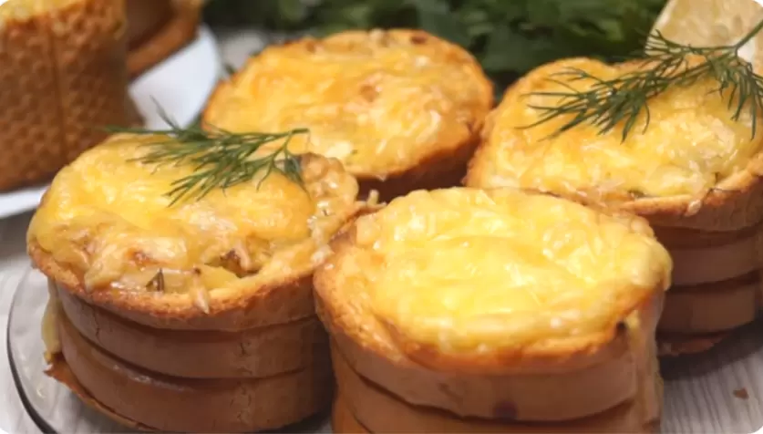 Пирожки "Ленивая жена": Сочные и аппетитные всего за 15 минут