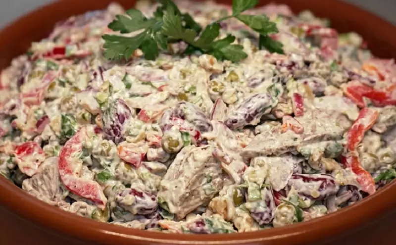 Секреты грузинского салата “Тбилиси”: как создать атмосферу праздника за столом