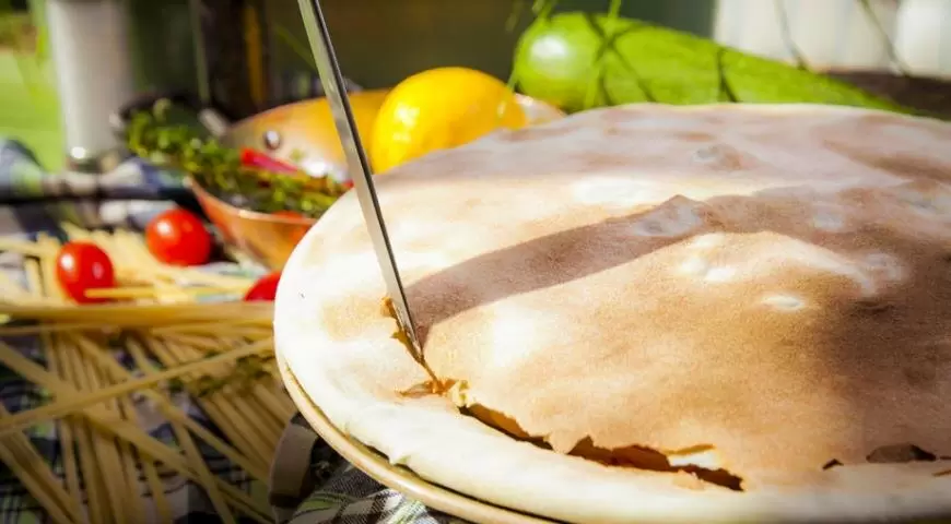 Паста с морепродуктами в оригинальной фокачче: неожиданные сочетания