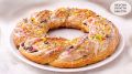 Пасхальный венок с творожным тестом и цукатами