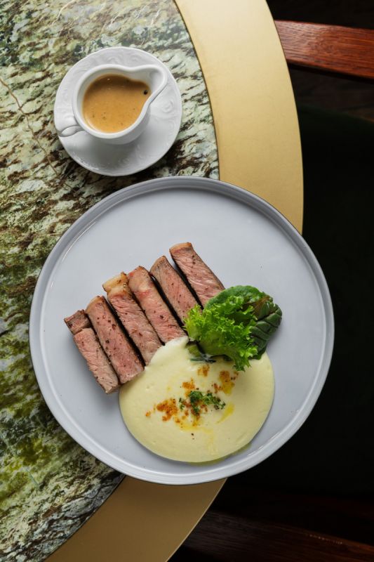Сезон мяса: скидки до 50% в ресторане «Жеральдин»