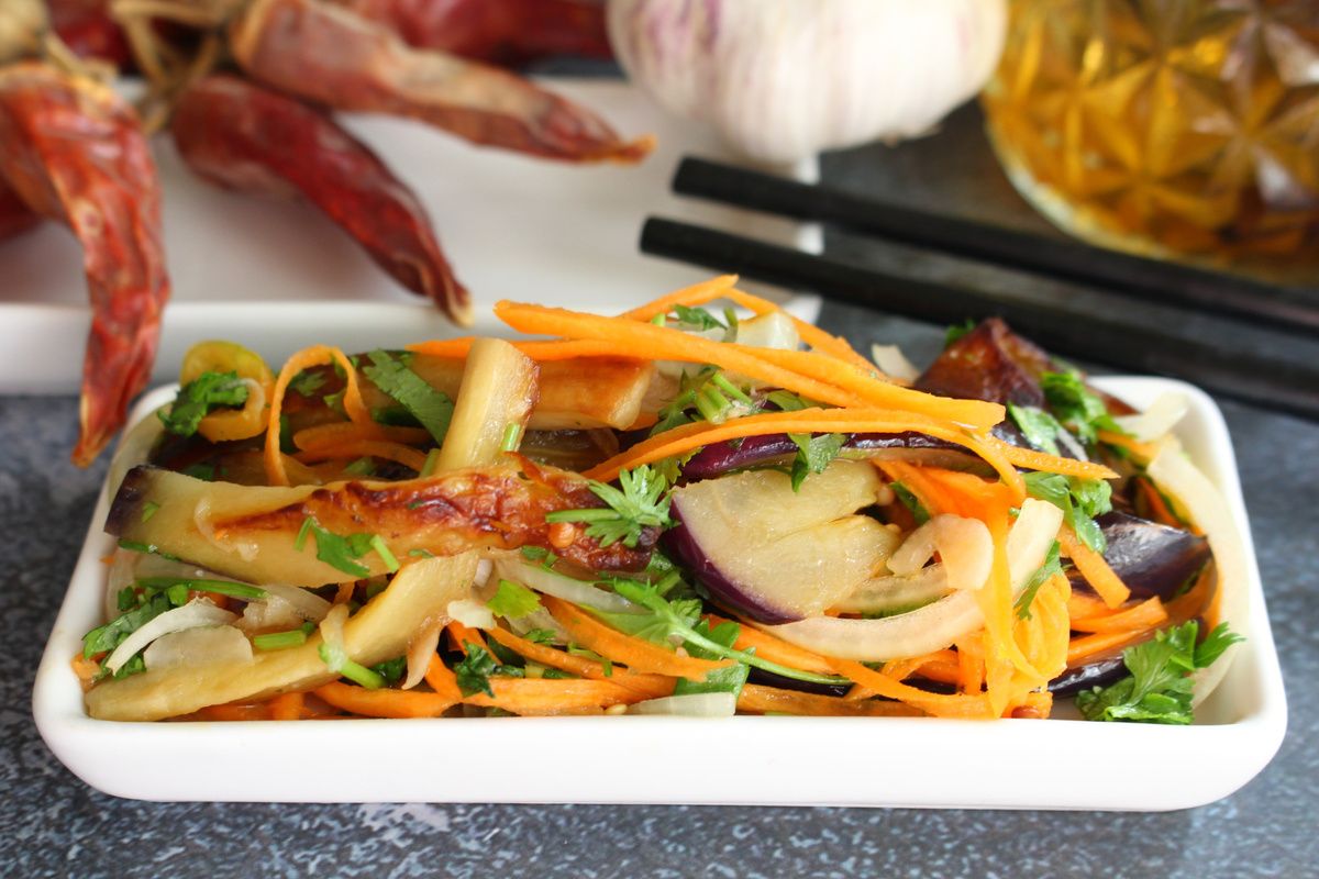 Яркое хе из жареных баклажанов: простота и вкус в одной закуске