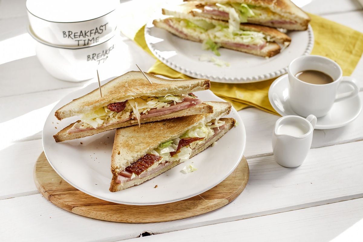 Крок-месье с ветчиной из индейки и Моцареллой: вкусный завтрак по-французски